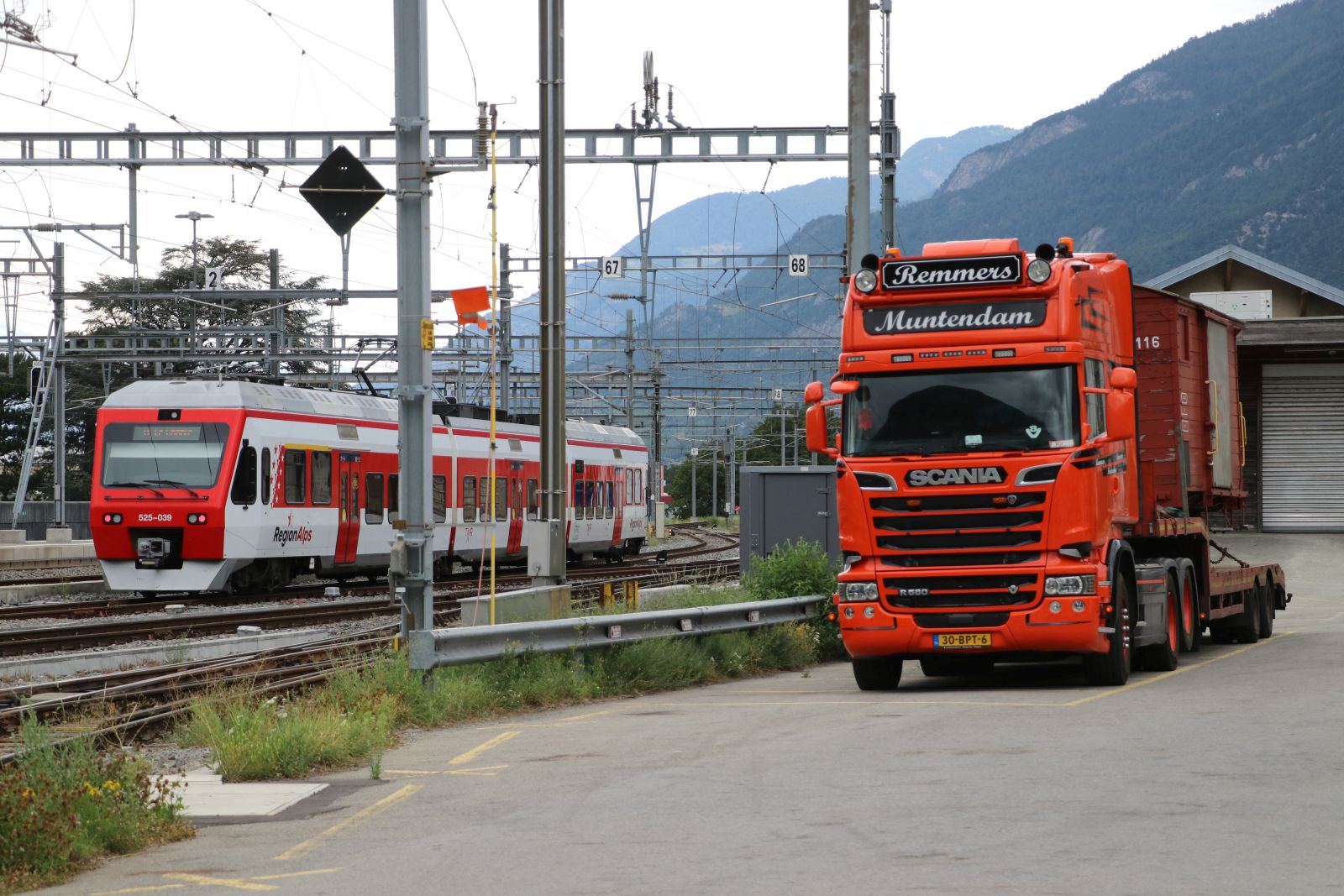 250516 Kuppelbolzen oben