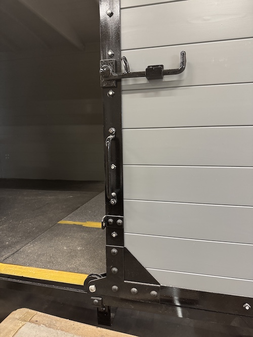 260220 Schiebetür SKB 143