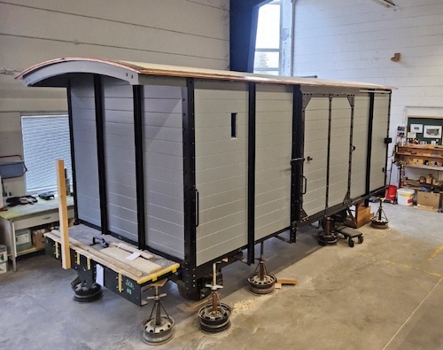 260226 SKB143 Mock Up Buehne