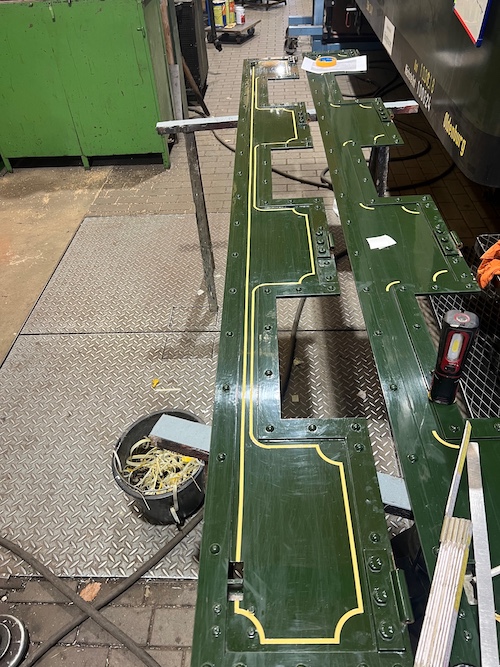 260305 Klappen liniert