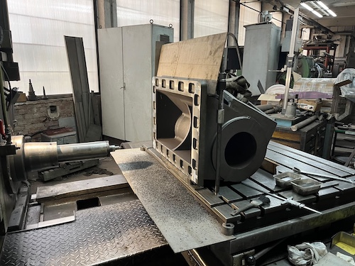 261008 Zylinder auf Bohrwerk Kopie